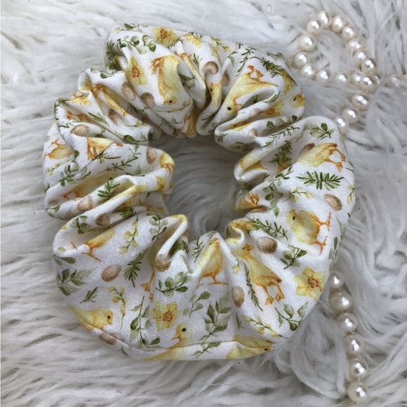 🐣 4 for $16 SCRUNCHIE (Baby Chick) / MATCH WITH YOUR FUR BABIES 🐣 - Picture 11 of 14